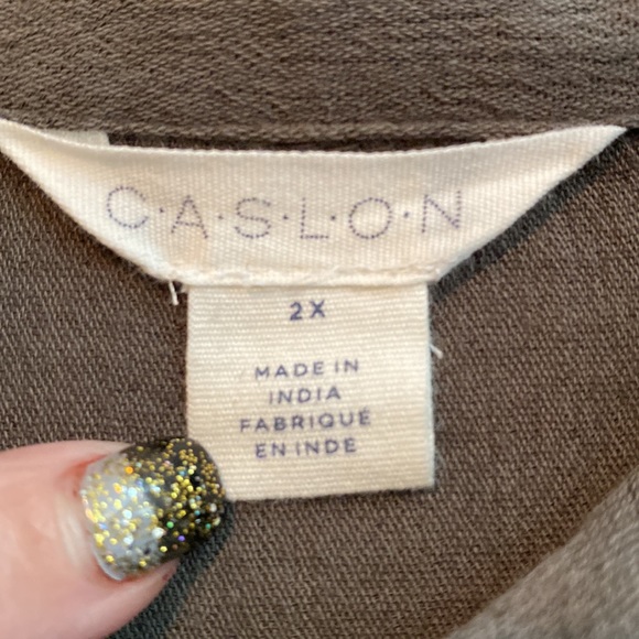 3/4 sleeve button top - Picture 5 of 7